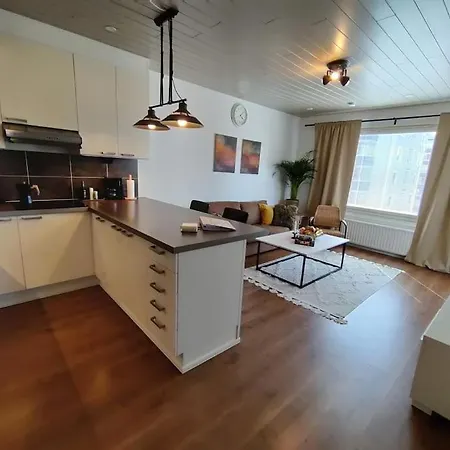 Private Near Ruissalo, Castle, Harbour - Ac, Free Parking Apartment *
